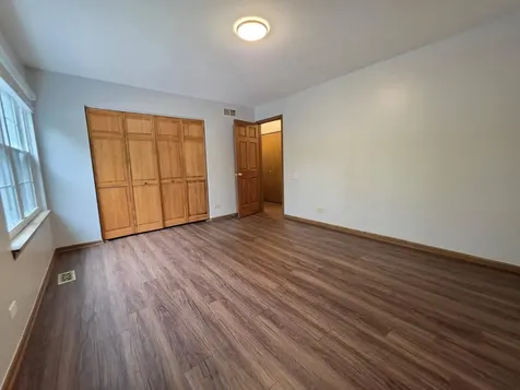 327 Shadybrook Lane Aurora IL 60504