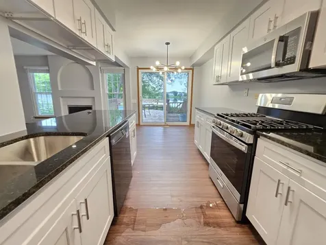 327 Shadybrook Lane Aurora IL 60504
