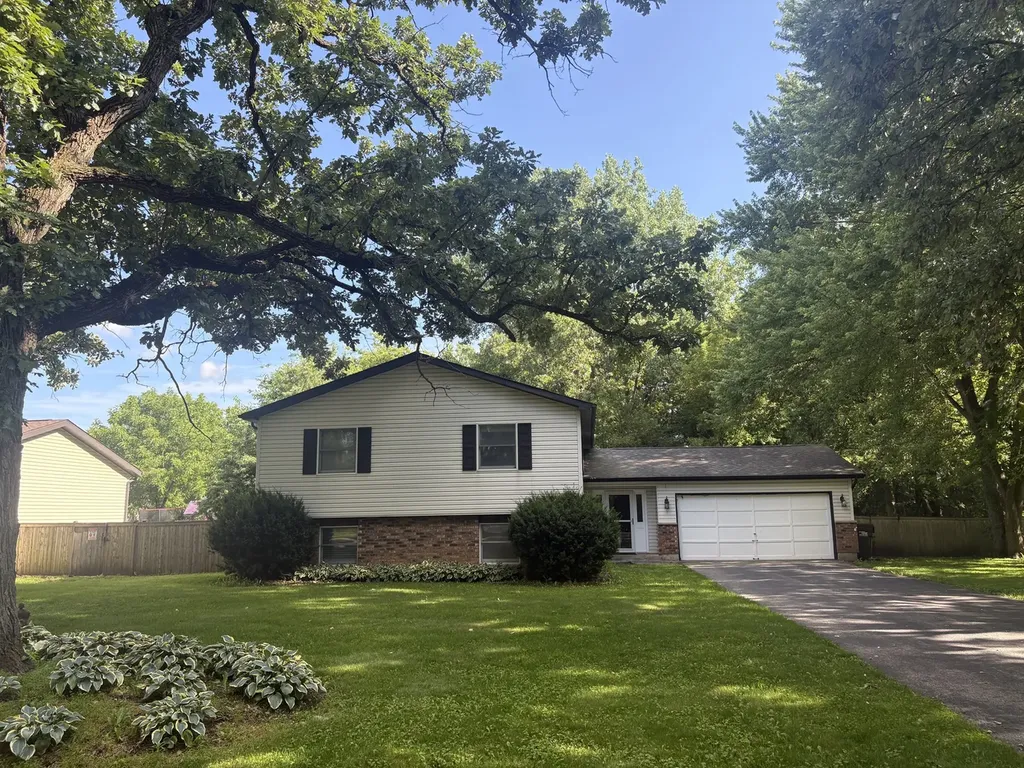 9513 Ballard Road Crystal Lake IL 60014