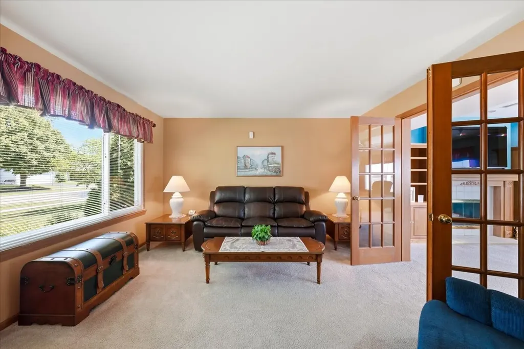 1161 Scarlet Oak Circle Aurora IL 60506