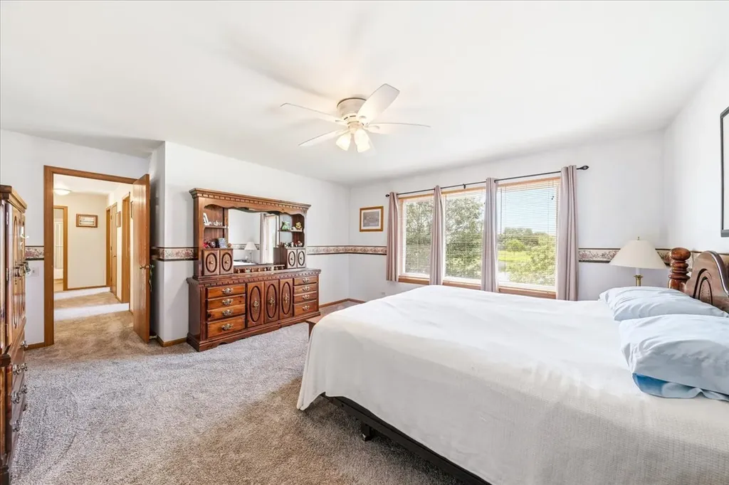 1161 Scarlet Oak Circle Aurora IL 60506