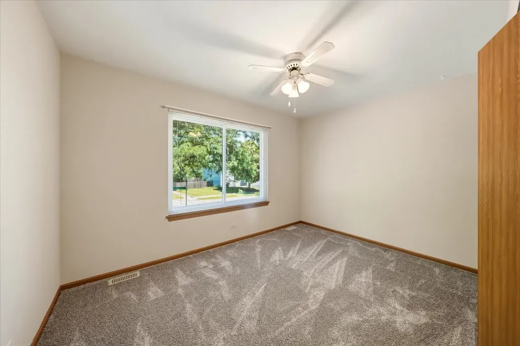 1161 Scarlet Oak Circle Aurora IL 60506