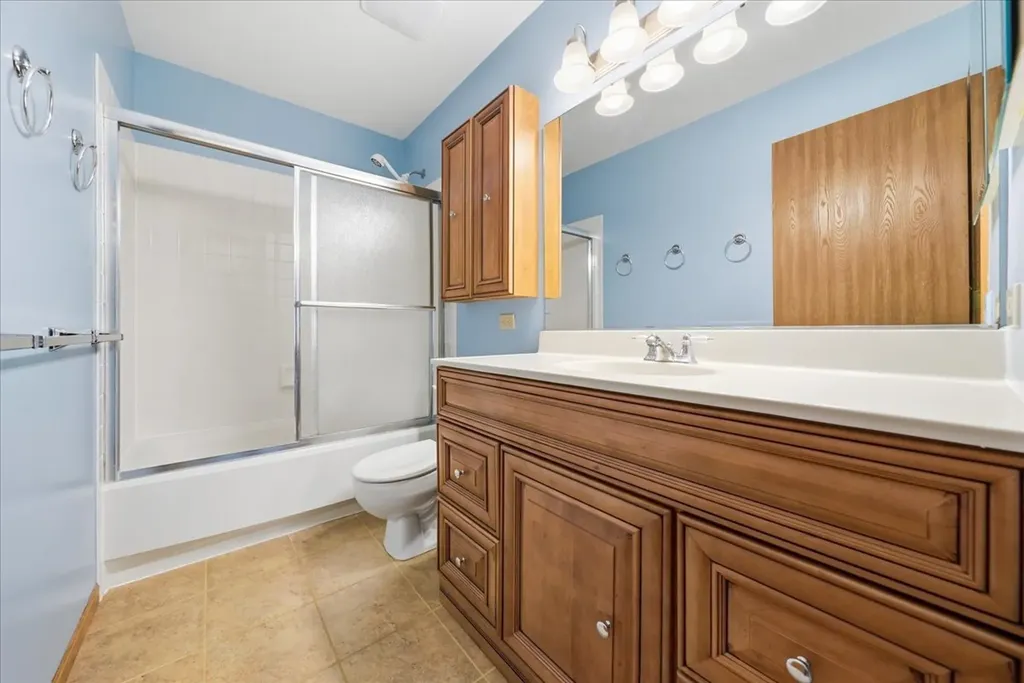 1161 Scarlet Oak Circle Aurora IL 60506