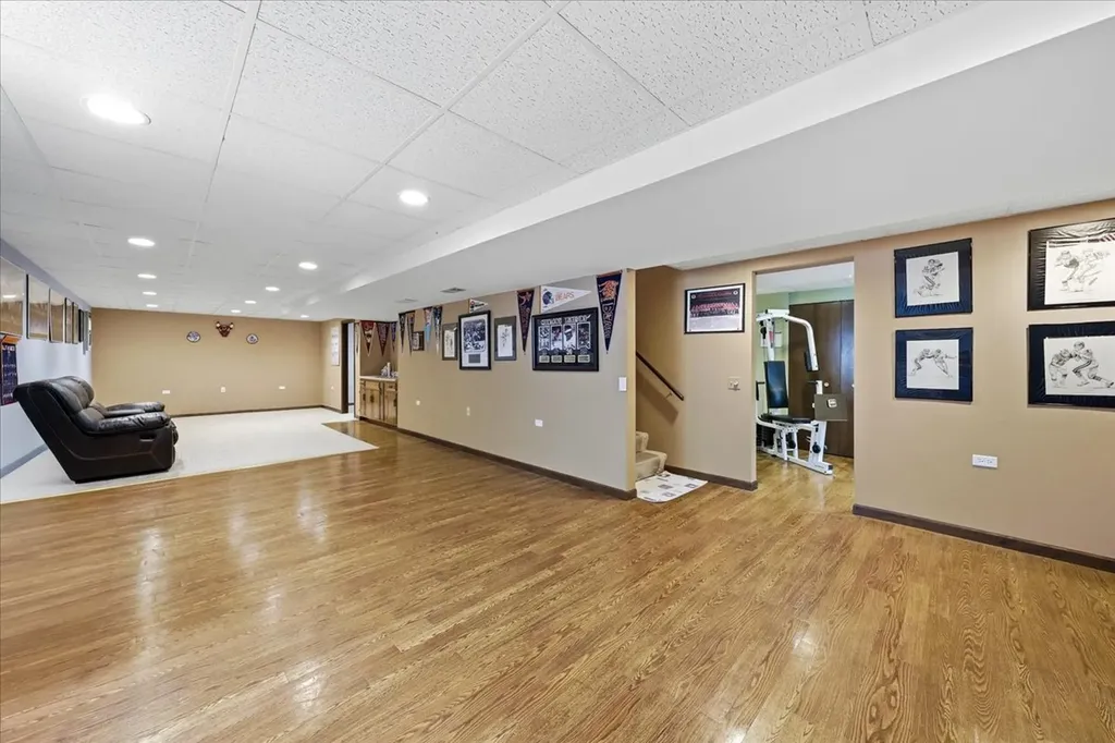 1161 Scarlet Oak Circle Aurora IL 60506