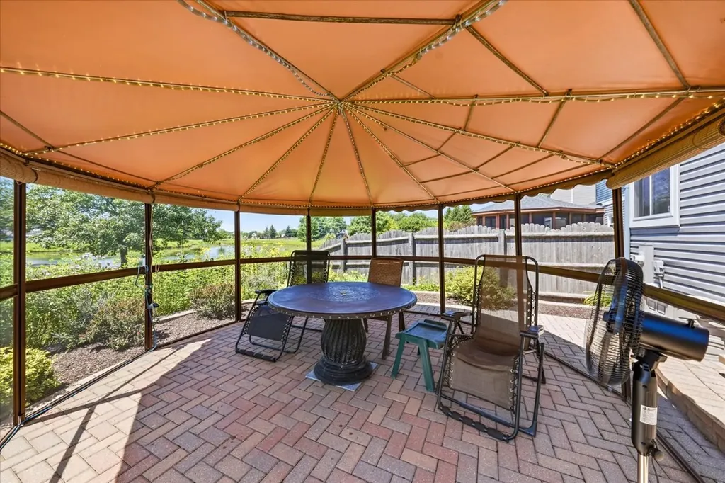 1161 Scarlet Oak Circle Aurora IL 60506