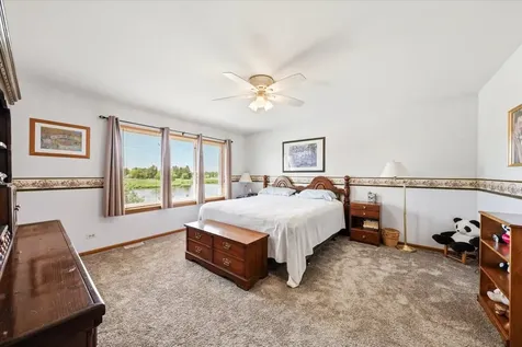 1161 Scarlet Oak Circle Aurora IL 60506