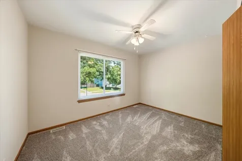 1161 Scarlet Oak Circle Aurora IL 60506