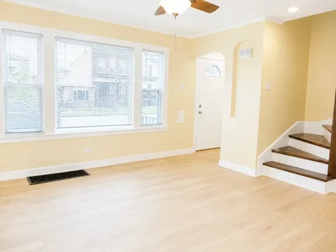 748 East 69th Place Chicago IL 60637