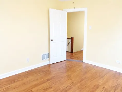 748 East 69th Place Chicago IL 60637