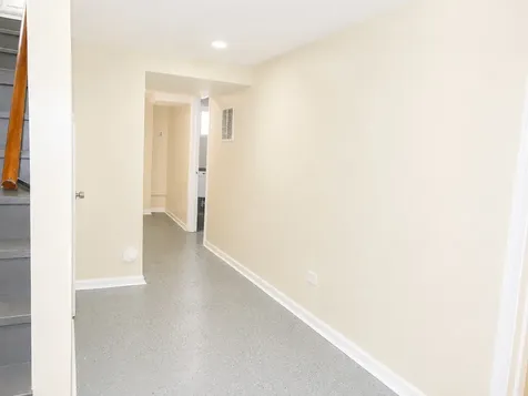 748 East 69th Place Chicago IL 60637