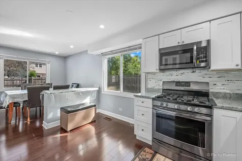 1483 North Pembroke Drive South Elgin IL 60177
