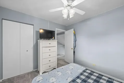 1483 North Pembroke Drive South Elgin IL 60177