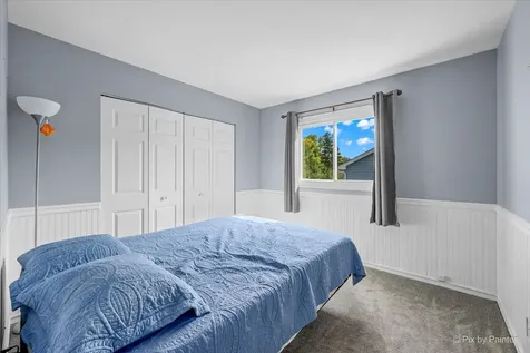 1483 North Pembroke Drive South Elgin IL 60177