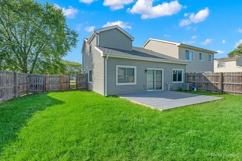 1483 North Pembroke Drive South Elgin IL 60177