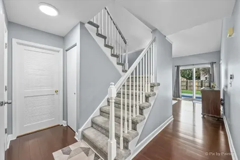 1483 North Pembroke Drive South Elgin IL 60177