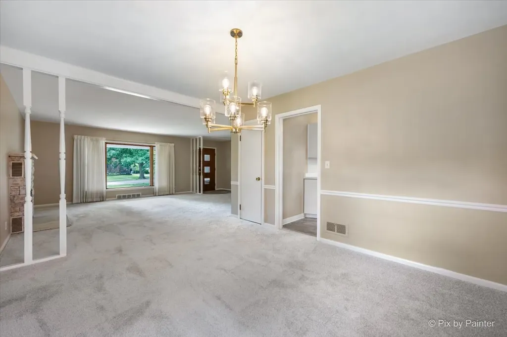 316 South Elmwood Drive Aurora IL 60506