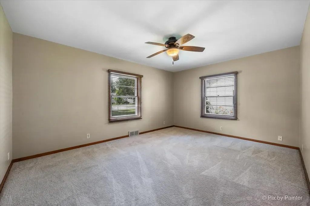 316 South Elmwood Drive Aurora IL 60506