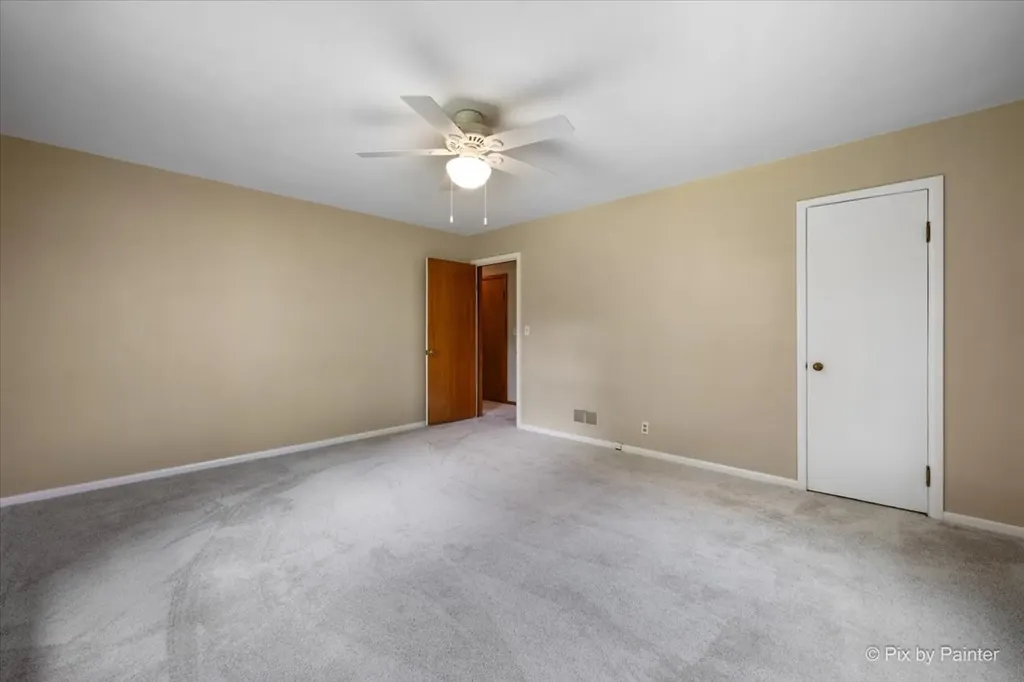316 South Elmwood Drive Aurora IL 60506