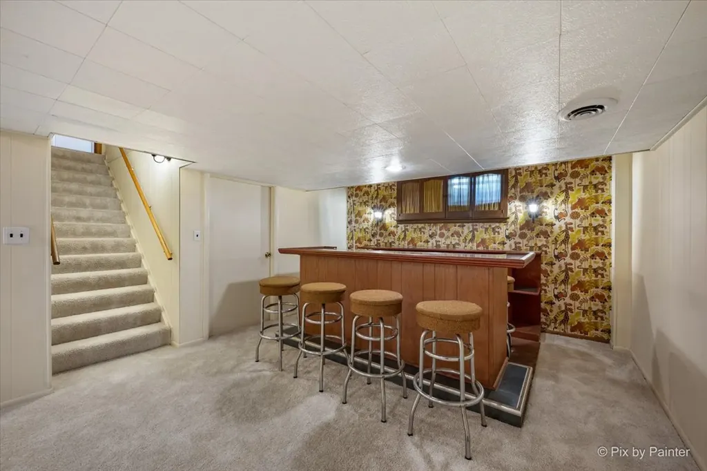 316 South Elmwood Drive Aurora IL 60506