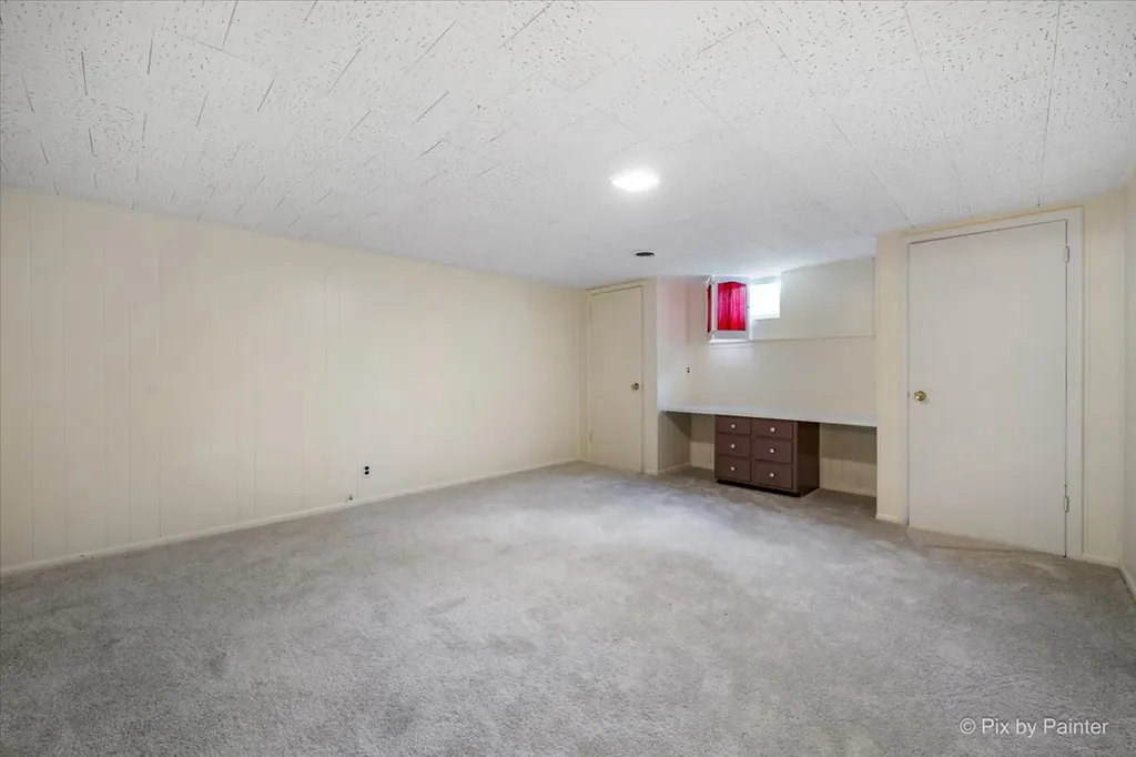316 South Elmwood Drive Aurora IL 60506