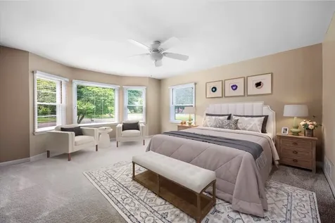 316 South Elmwood Drive Aurora IL 60506