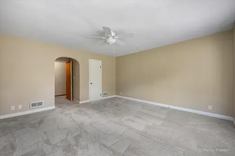 316 South Elmwood Drive Aurora IL 60506