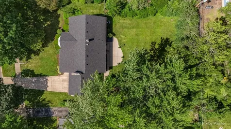 316 South Elmwood Drive Aurora IL 60506