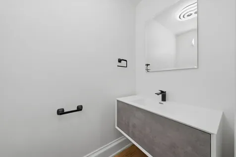 2334 North Oakley Avenue Chicago IL 60647