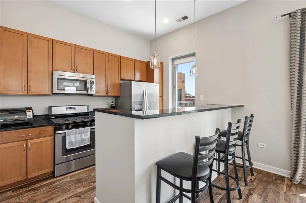 3920 North Sheridan Road Chicago IL 60613