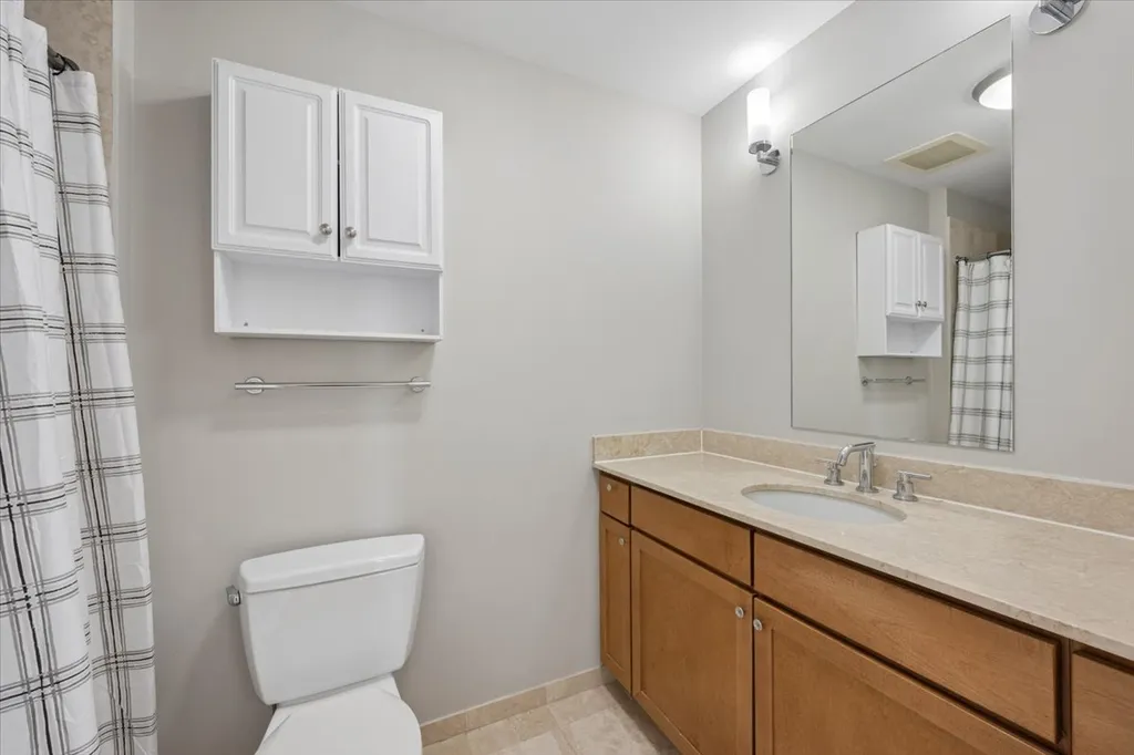 3920 North Sheridan Road Chicago IL 60613