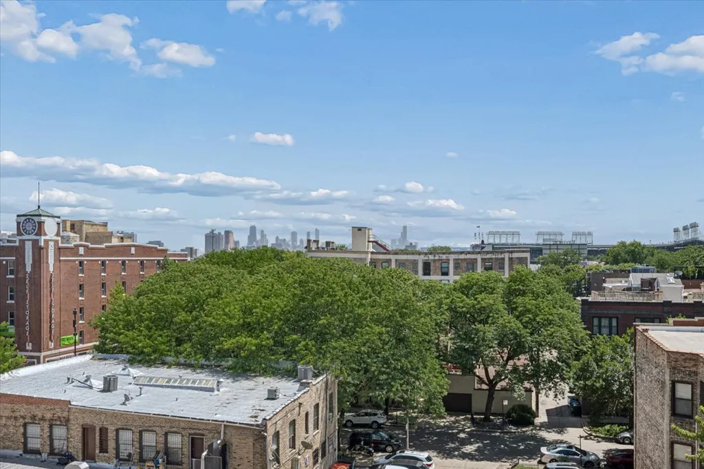 3920 North Sheridan Road Chicago IL 60613