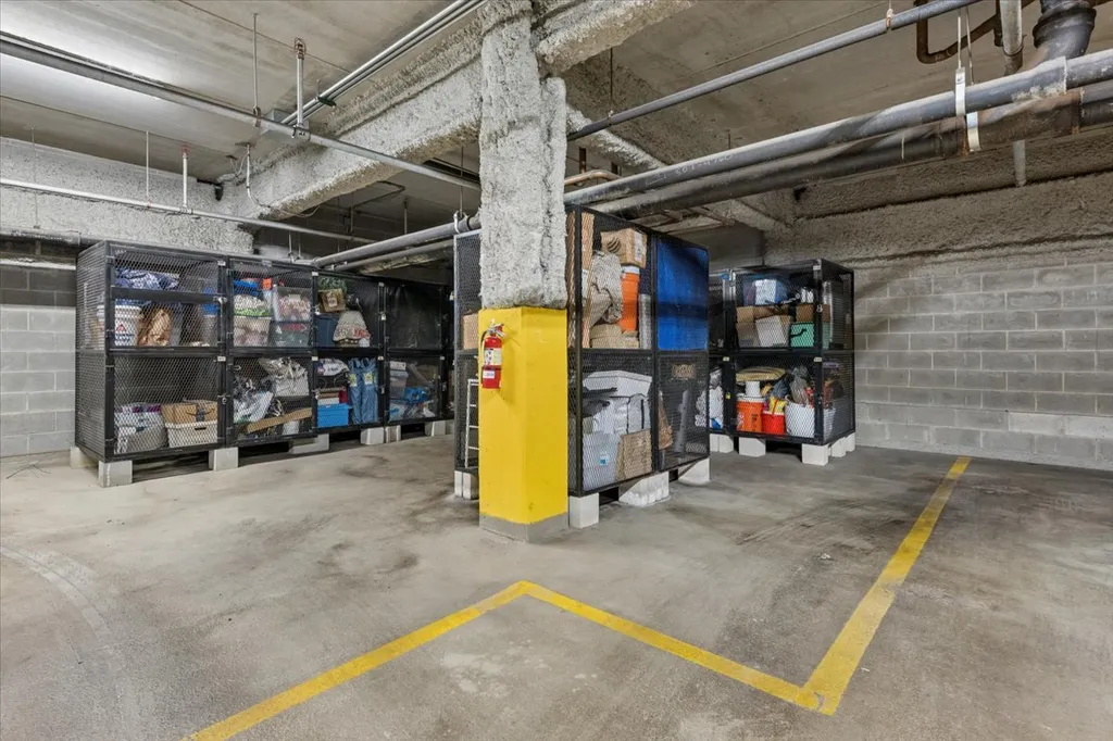 3920 North Sheridan Road Chicago IL 60613