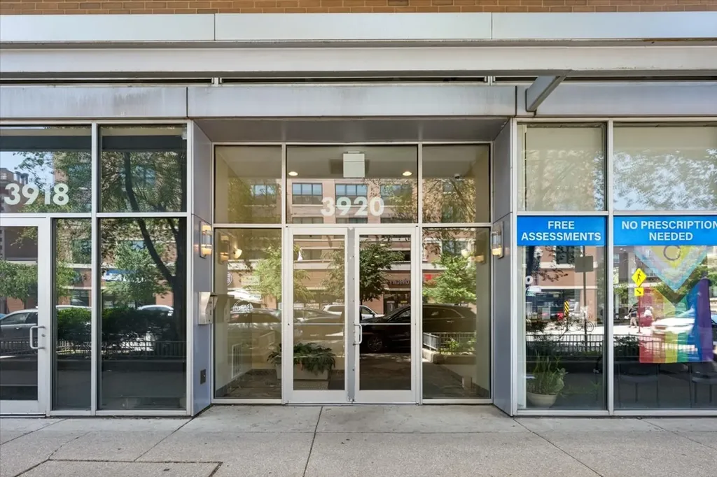 3920 North Sheridan Road Chicago IL 60613