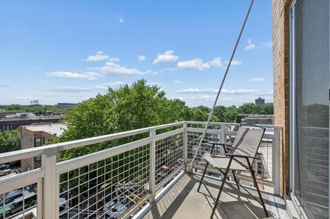 3920 North Sheridan Road Chicago IL 60613
