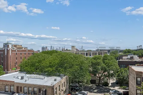 3920 North Sheridan Road Chicago IL 60613