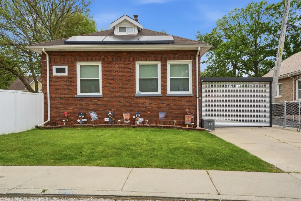 1615 West Beverly Glen Parkway Chicago IL 60643