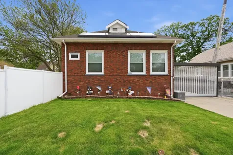 1615 West Beverly Glen Parkway Chicago IL 60643