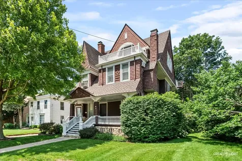 386 East Chicago Street Elgin IL 60120