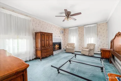 386 East Chicago Street Elgin IL 60120