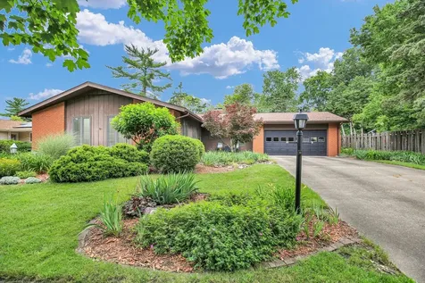 1116 Newbury Road Champaign IL 61821