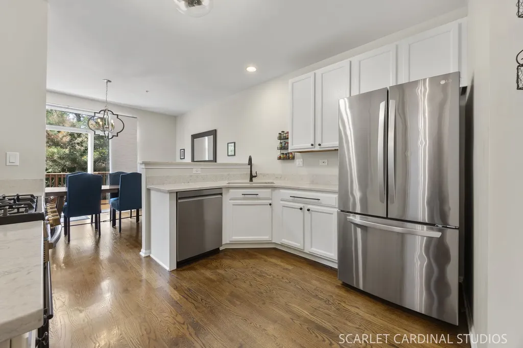 152 Tanglewood Drive Glen Ellyn IL 60137