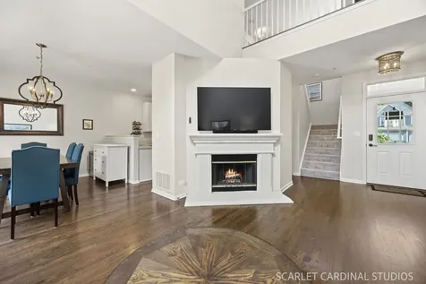 152 Tanglewood Drive Glen Ellyn IL 60137