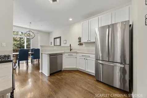 152 Tanglewood Drive Glen Ellyn IL 60137