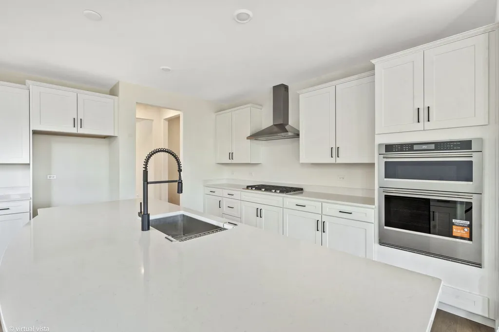 6285 Lee Court Lisle IL 60532