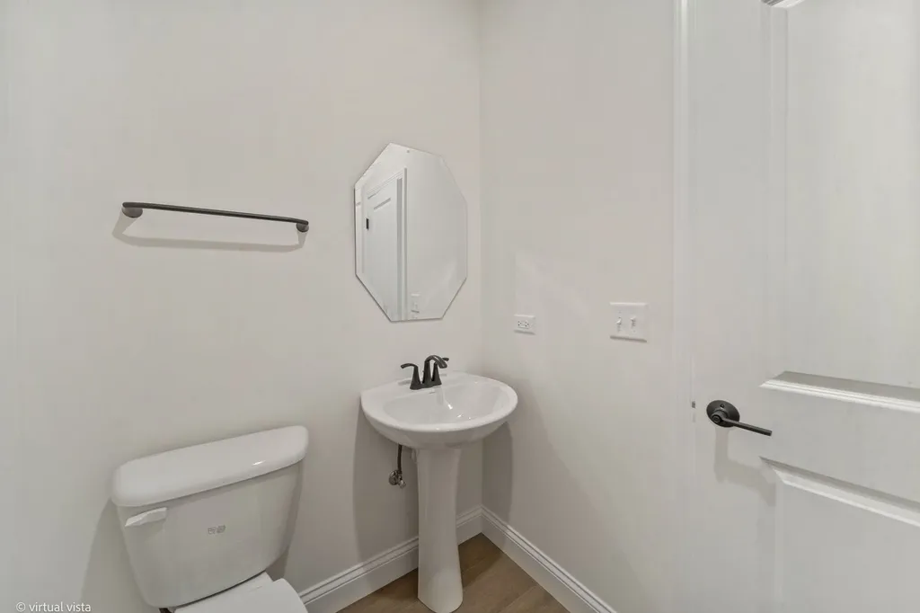 6285 Lee Court Lisle IL 60532