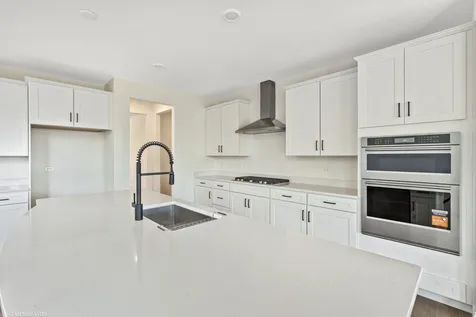 6285 Lee Court Lisle IL 60532