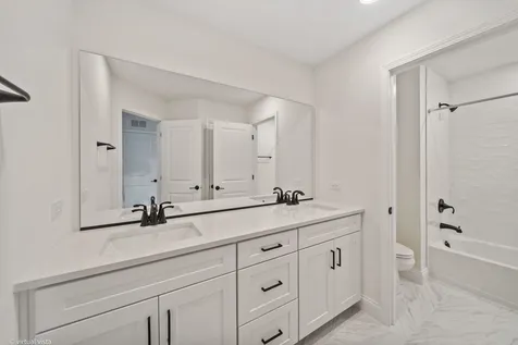 6285 Lee Court Lisle IL 60532