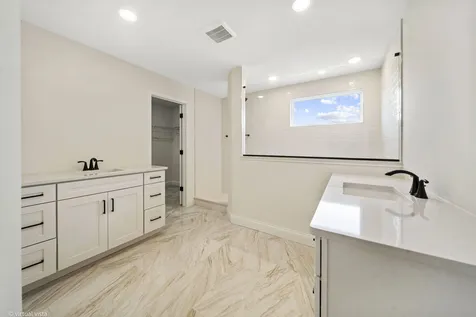 6285 Lee Court Lisle IL 60532