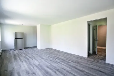 2001 West Summerdale Avenue Chicago IL 60625