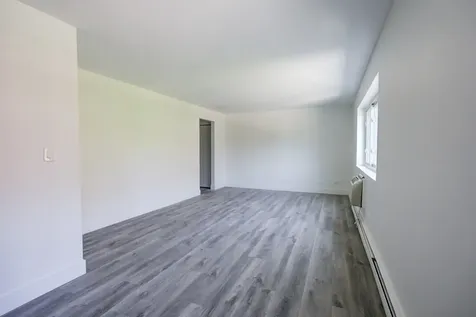 2001 West Summerdale Avenue Chicago IL 60625